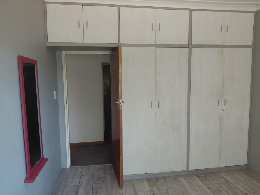 4 Bedroom Property for Sale in Bothasrus Eastern Cape